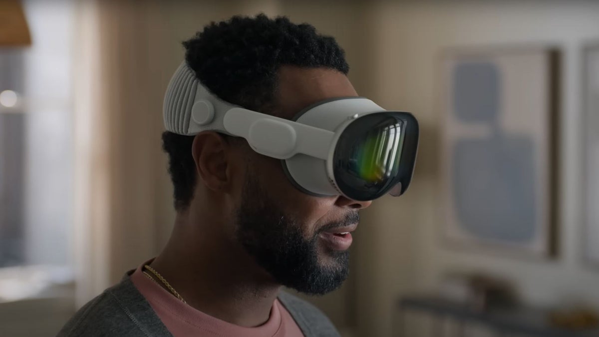 نظارة Apple Vision Pro 2