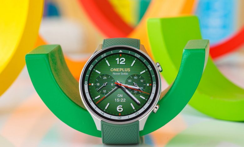 ساعة OnePlus Watch 3 قادمة بتاج دوّار وميزة تخطيط القلب ECG