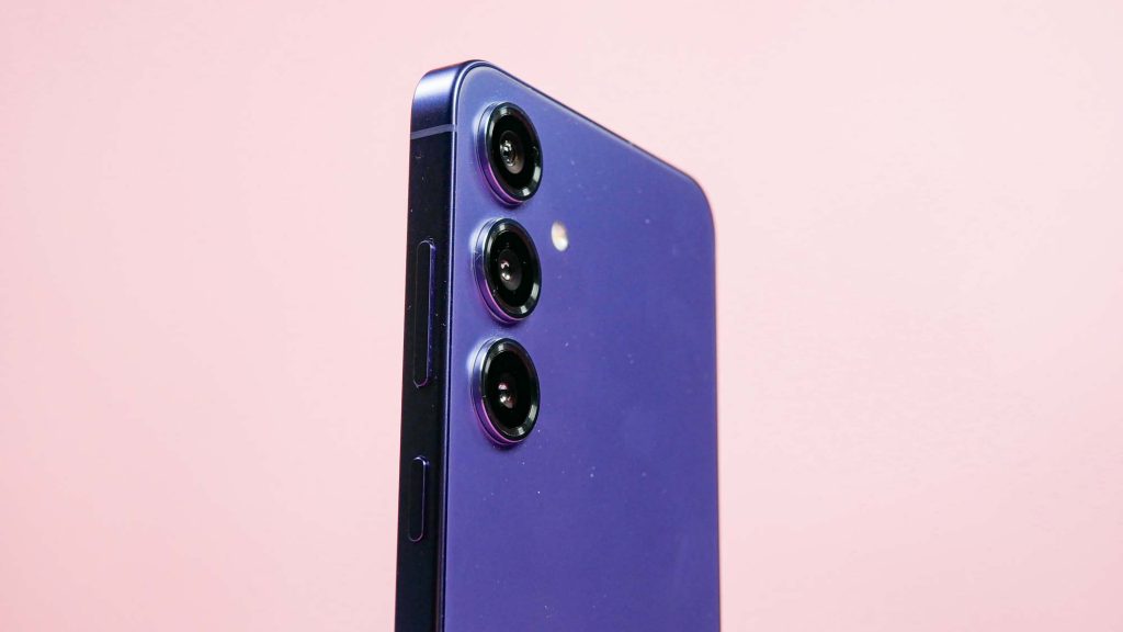 هاتف Samsung Galaxy S25 قادم برامات أعلى ومساحة تخزين أكبر