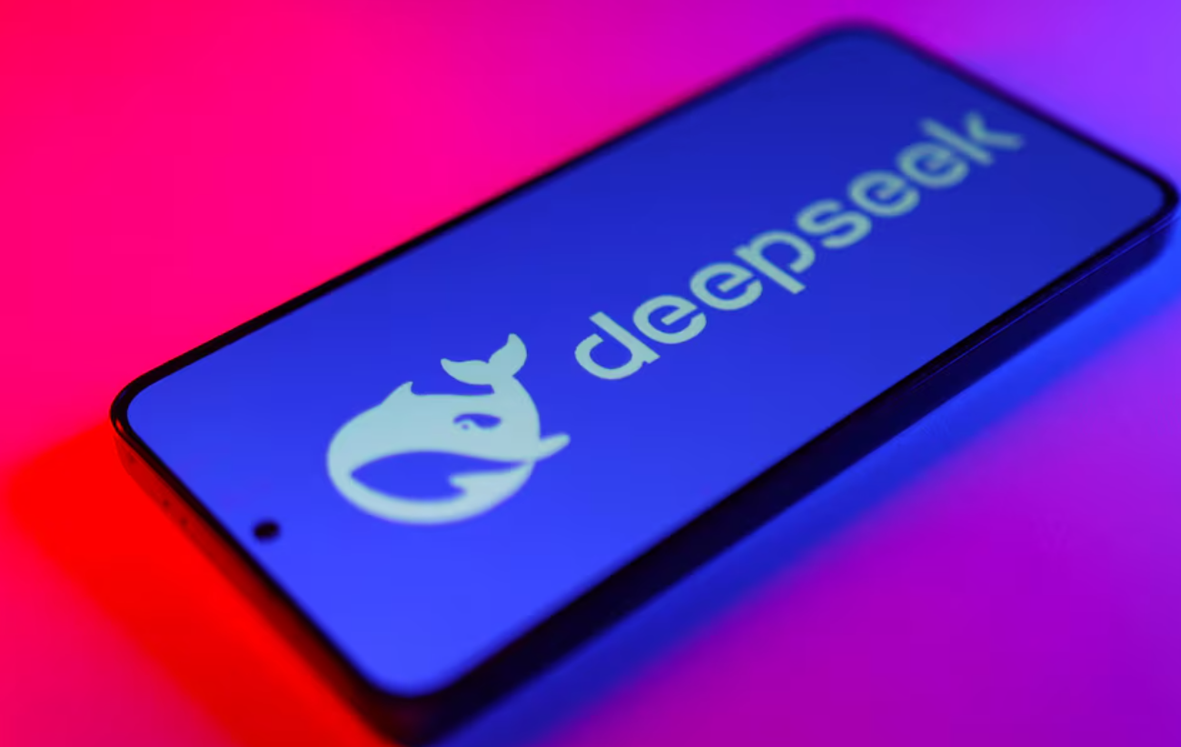 حظر DeepSeek من متجري آبل وجوجل بسبب مخاوف تتعلق بالخصوصية