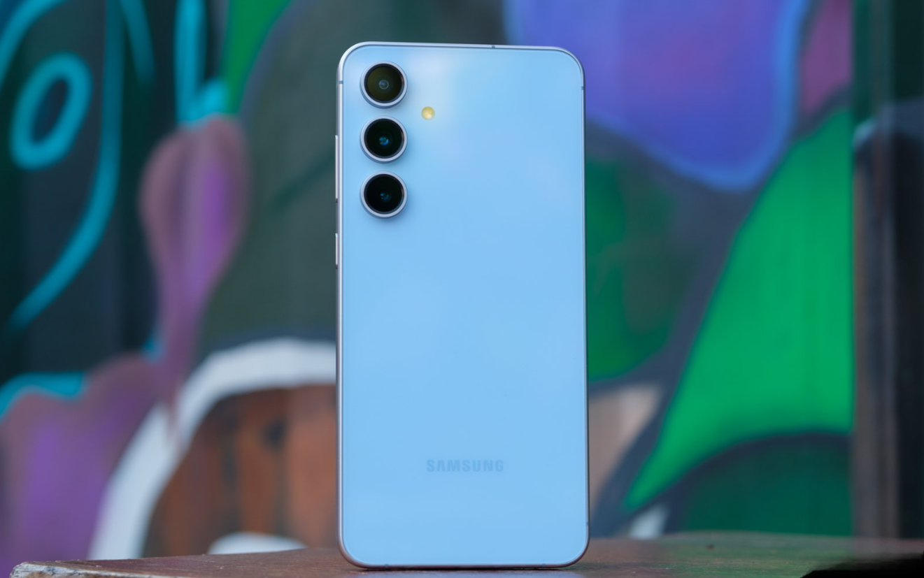 تسريب يكشف موعد إطلاق هاتف سامسونج جالاكسي S25 FE