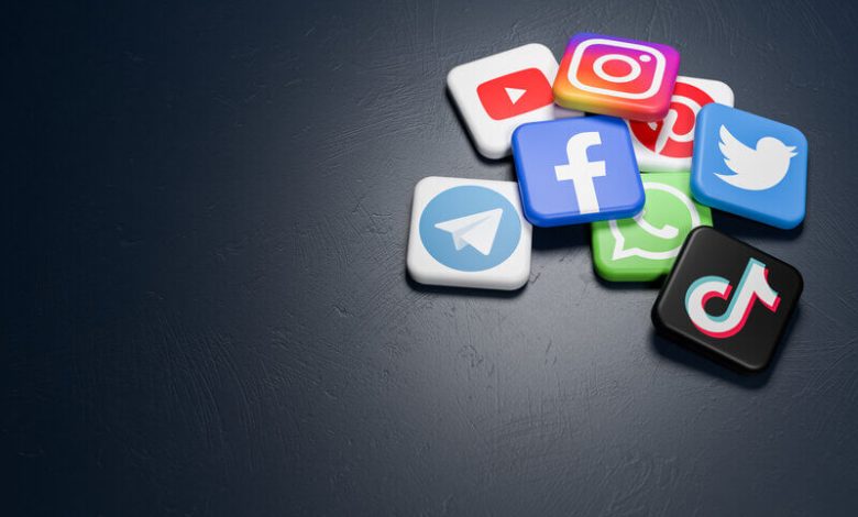 الشبكات الاجتماعية