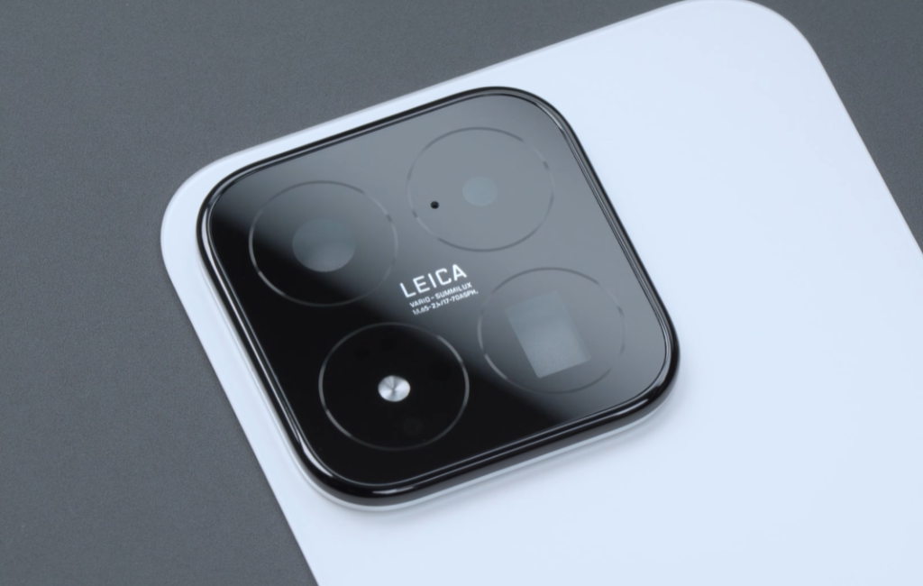 تشريح هاتف Xiaomi 17 Max: كيف وضعت شاومي بطارية 8000 مللي أمبير في هذا الهيكل؟