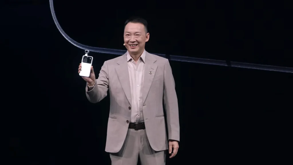 هونر تكشف رسميا عن هاتفها الروبوتي Robot Phone في الصين
